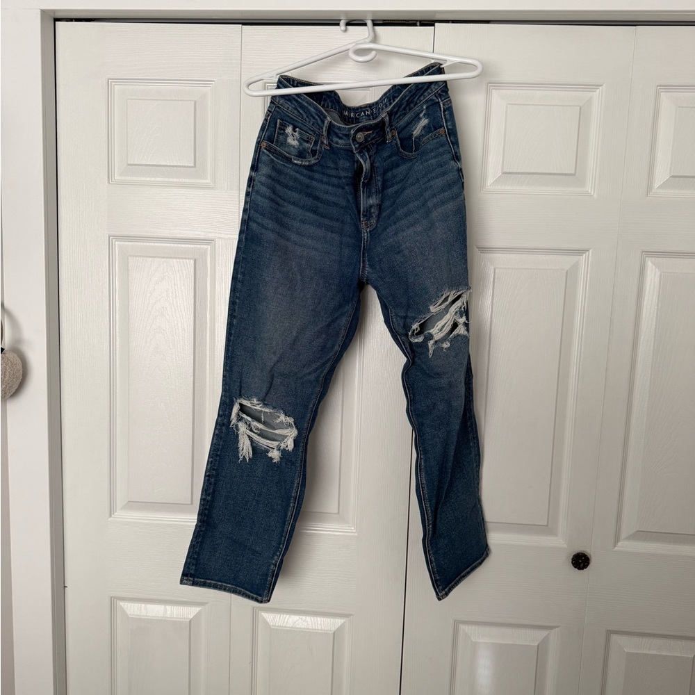 American Eagle Outfitters Mom Straight Jean